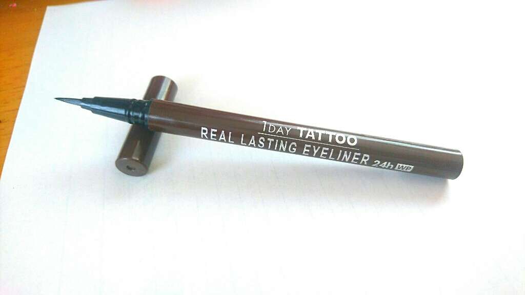 リアルラスティングアイライナー24h WP(旧)/K-パレット/リキッドアイライナーを使ったクチコミ(1枚目)