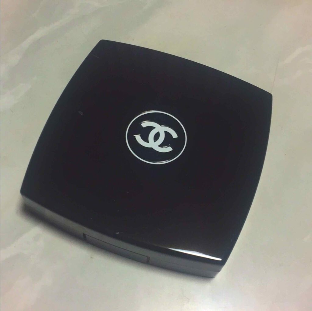 CHANEL イレールブラッシュのクチコミ「20 ENIGMAを使っています。
赤色が入ったコーラルのような色です。
発色がよくてほどよい.....」（1枚目）