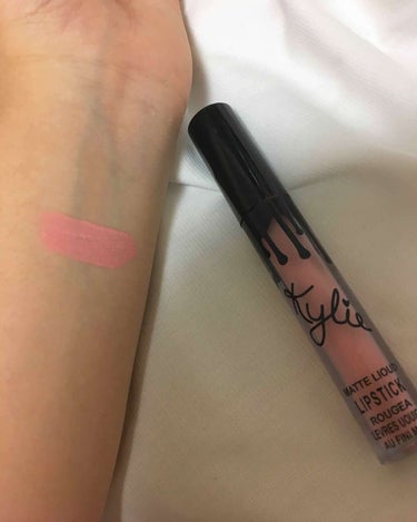 マット リキッド リップスティック/Kylie Cosmetics/口紅を使ったクチコミ（2枚目）