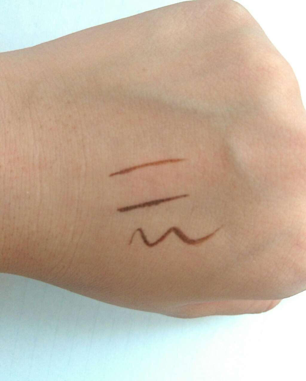 リアルラスティングアイライナー24h WP(旧)/K-パレット/リキッドアイライナーを使ったクチコミ(3枚目)