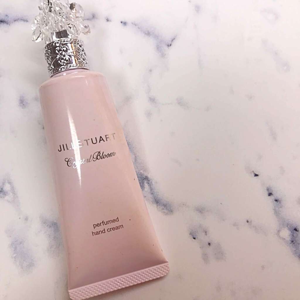 クリスタルブルーム パフュームド ハンドクリーム/JILL STUART/ハンドクリームを使ったクチコミ(1枚目)
