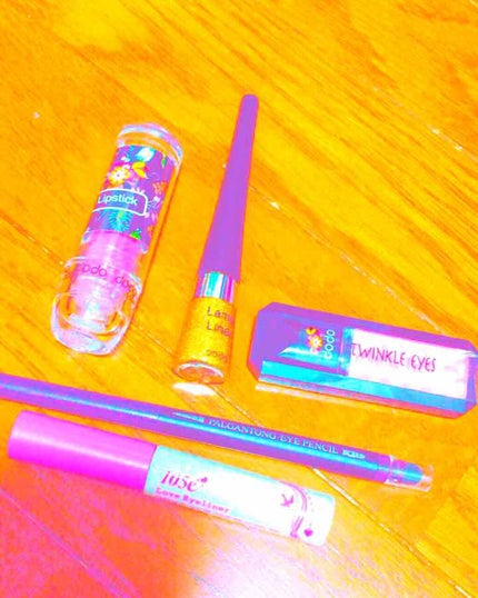 ドド トゥインクルアイズのクチコミ「写真の上の3つの紹介です!
左から、リップ💄
ナチュラルなカラーで普段使いに最適でした❤︎
ラ.....」(1枚目)