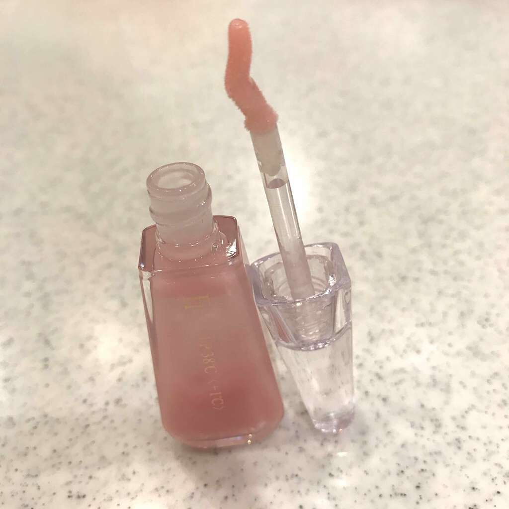 38°C / 99°F リップトリートメント (リップ美容液)/UZU BY FLOWFUSHI/リップケアを使ったクチコミ(2枚目)