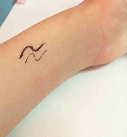 ハイパーシャープ ライナー R/MAYBELLINE NEW YORK/リキッドアイライナーを使ったクチコミ(3枚目)