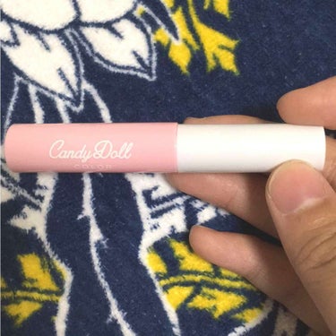 キャンディードール カラーキープリップ
シースルピンク💄
 
さらっとした水ティントになっており付けるとじんわりとすっぴん唇を染めてくれます！！
また美容成分配合なので保湿してくれます！

最近のティン