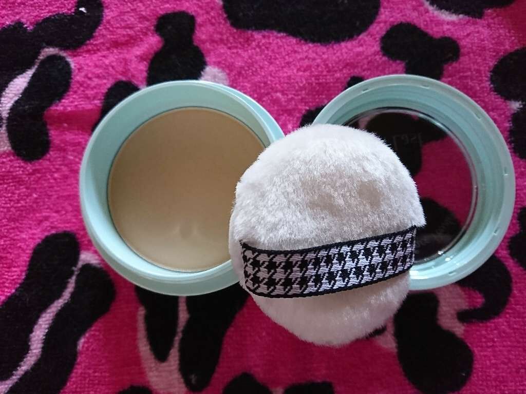 フェイスパウダー 薬用オークル/クリアラスト/プレストパウダーを使ったクチコミ(2枚目)