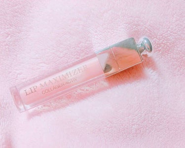 🎀Dior リップマキシマイザー🎀


リップケアといえばこれ!!って言うくらい有名ですよね。
気に入っていて既に2本目、ストックも3本あります😅

塗るとスーってして、唇が本当にぷっくりする!!香りも