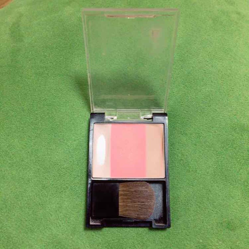 スリーインワン モデリングフェイスブラッシュ/リンメル ロンドン/パウダーチークを使ったクチコミ(2枚目)