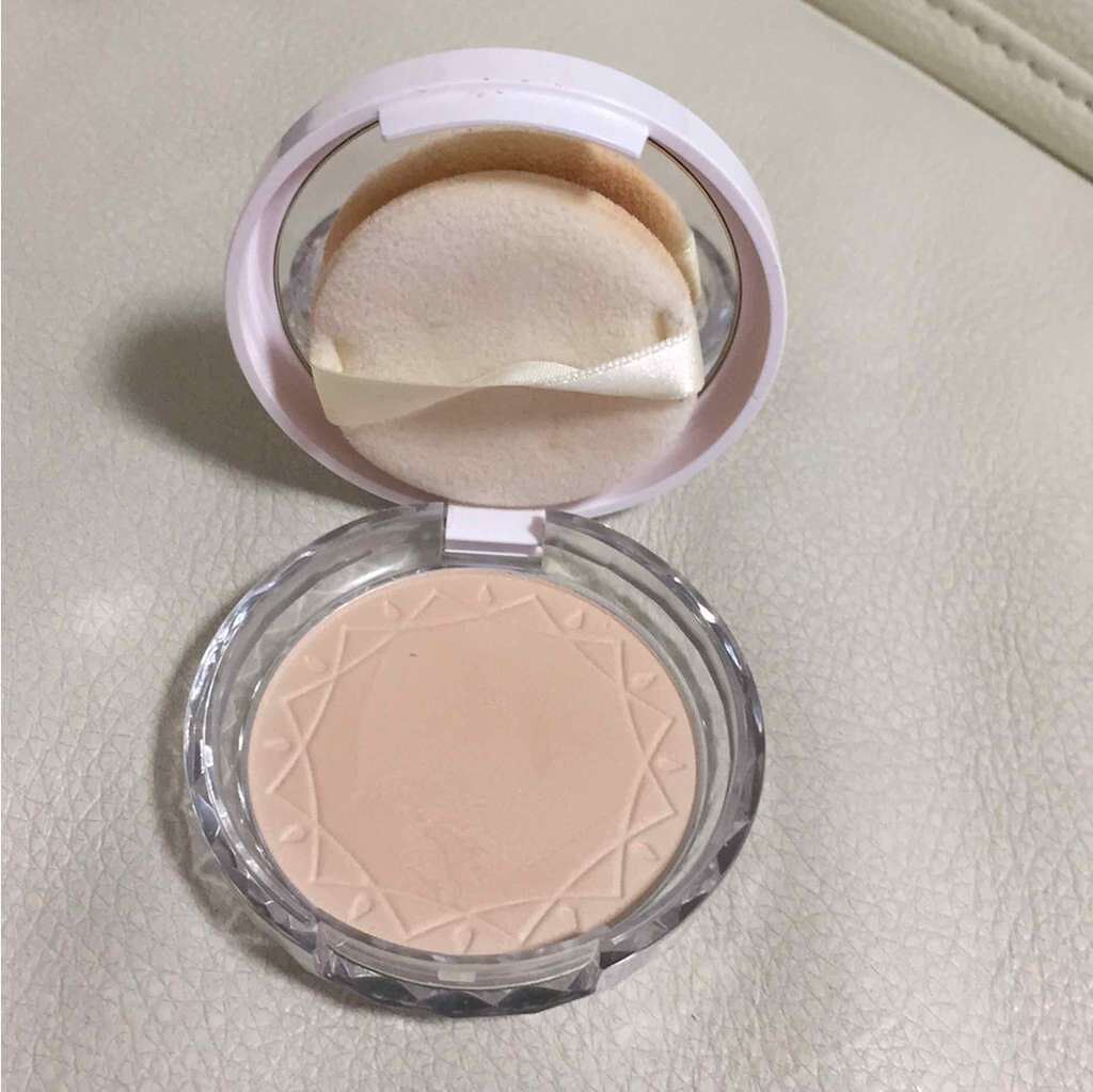 UVクリアフェイスパウダー/CEZANNE/プレストパウダーを使ったクチコミ(2枚目)