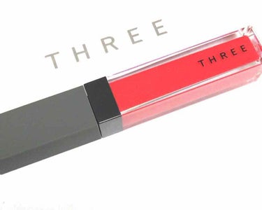 💄THREE シマリング リップジャム 08💄
🌹RED SHOE TWIST🌹

これからの秋冬は赤リップでいこうと決めてまして、THREEのリップジャムがやわらかいつけ心地なので購入。その場でつけさ