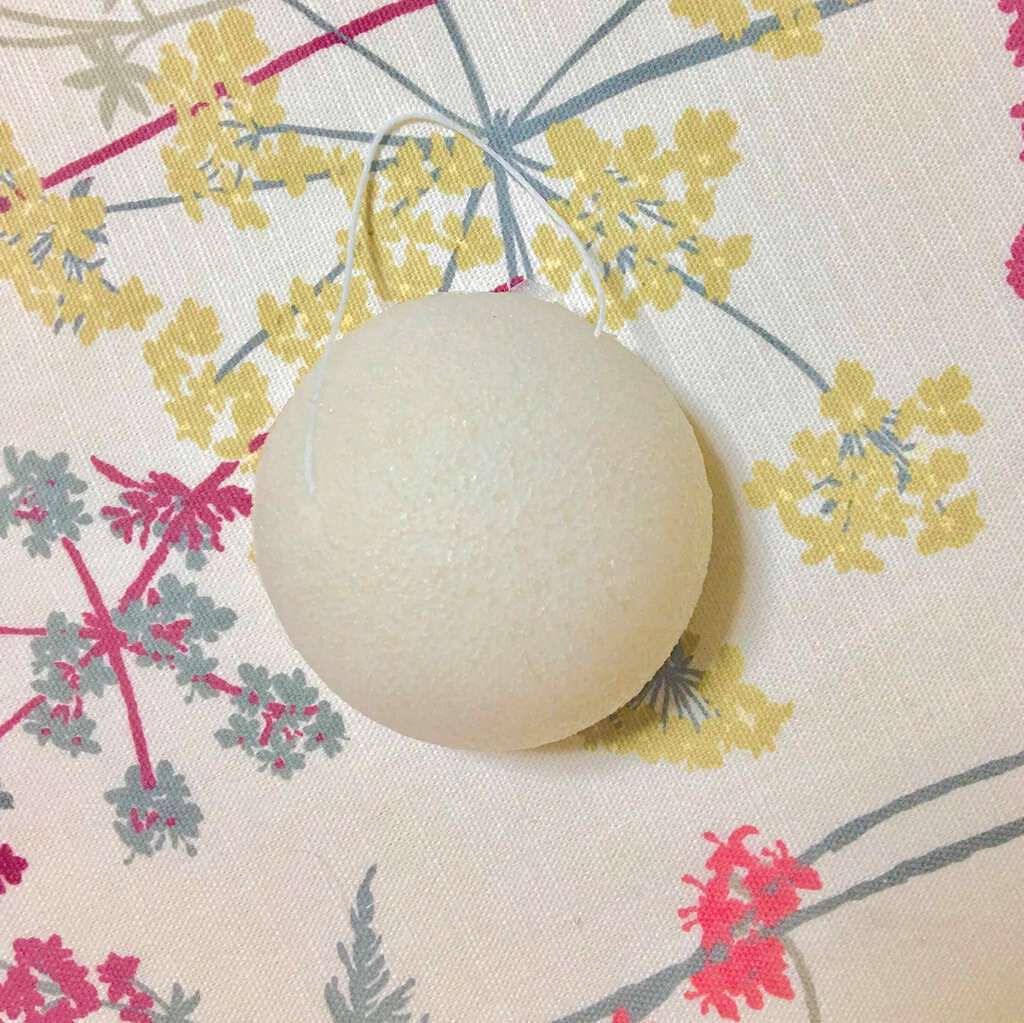 天然こんにゃくパフ/DAISO/その他スキンケアグッズを使ったクチコミ(2枚目)