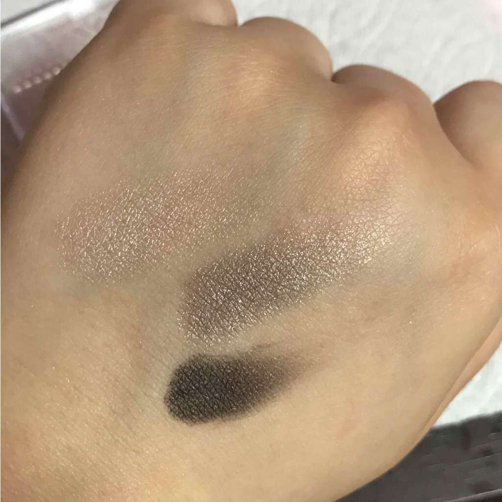 トーンアップアイシャドウ/CEZANNE/アイシャドウパレットを使ったクチコミ(3枚目)