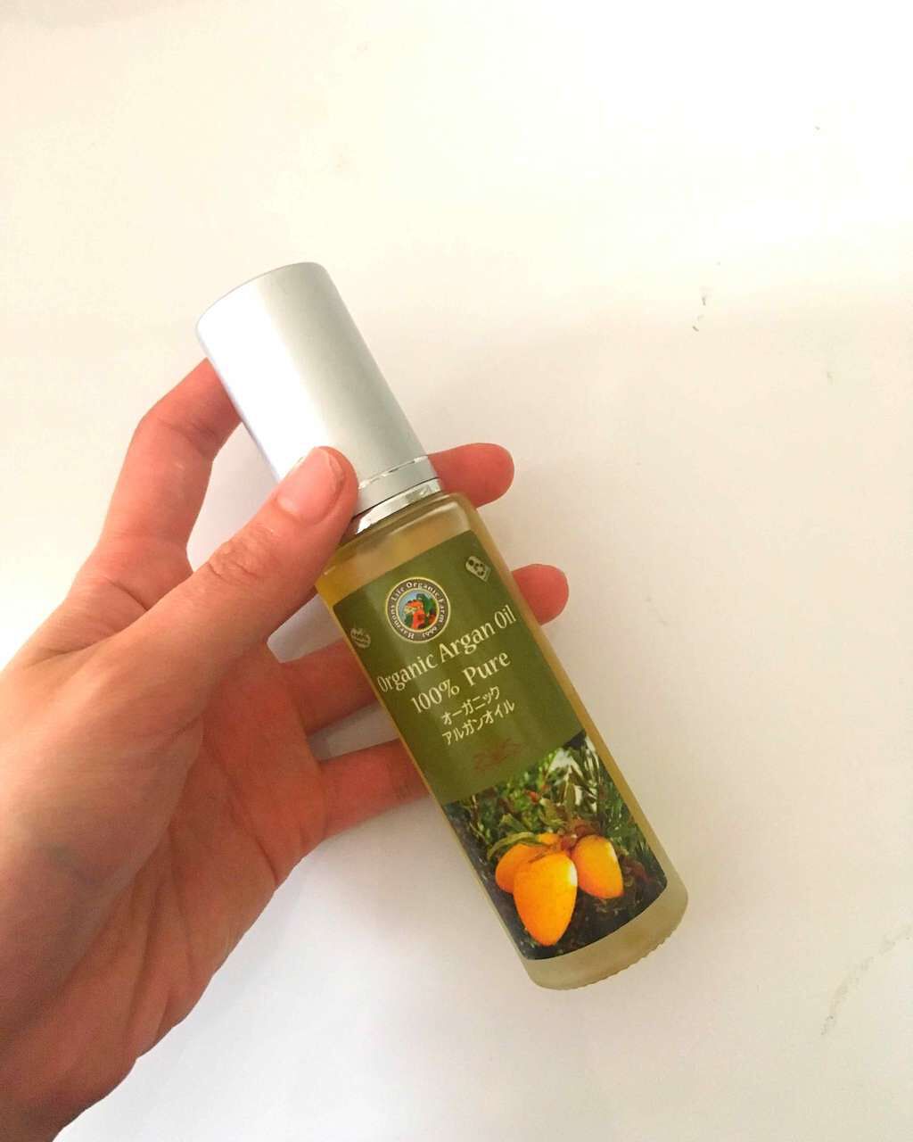 めい on LIPS 「オイルなので肌がベタベタしますが寝る前につければちょうどいいで..」(1枚目)