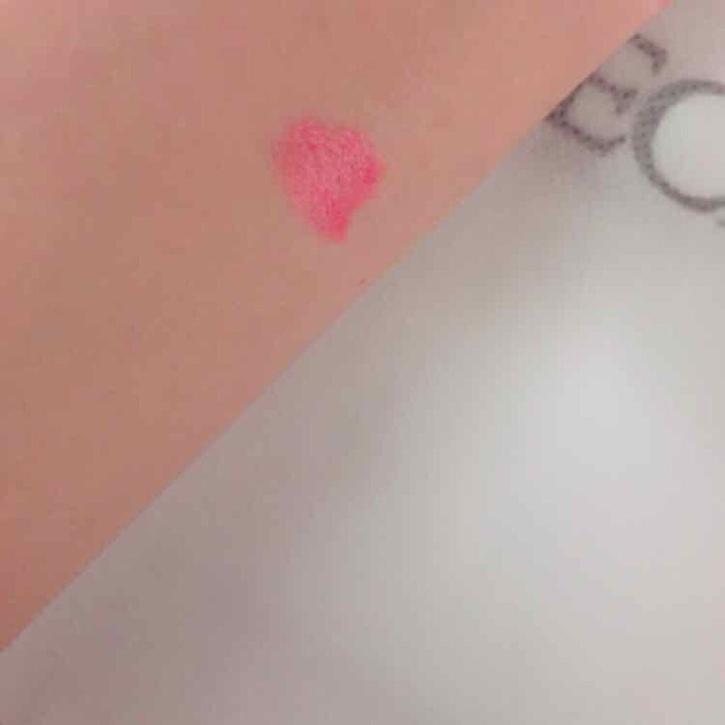 ラスティンググロスリップ/CEZANNE/口紅を使ったクチコミ(2枚目)