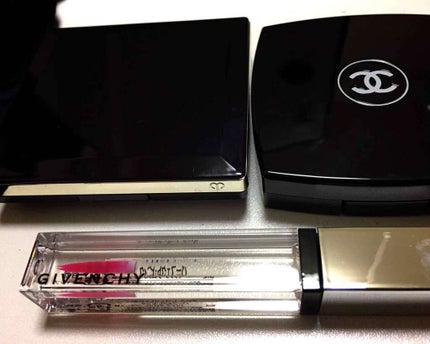 グロス・レヴェラトゥール/GIVENCHY/リップグロスを使ったクチコミ(1枚目)
