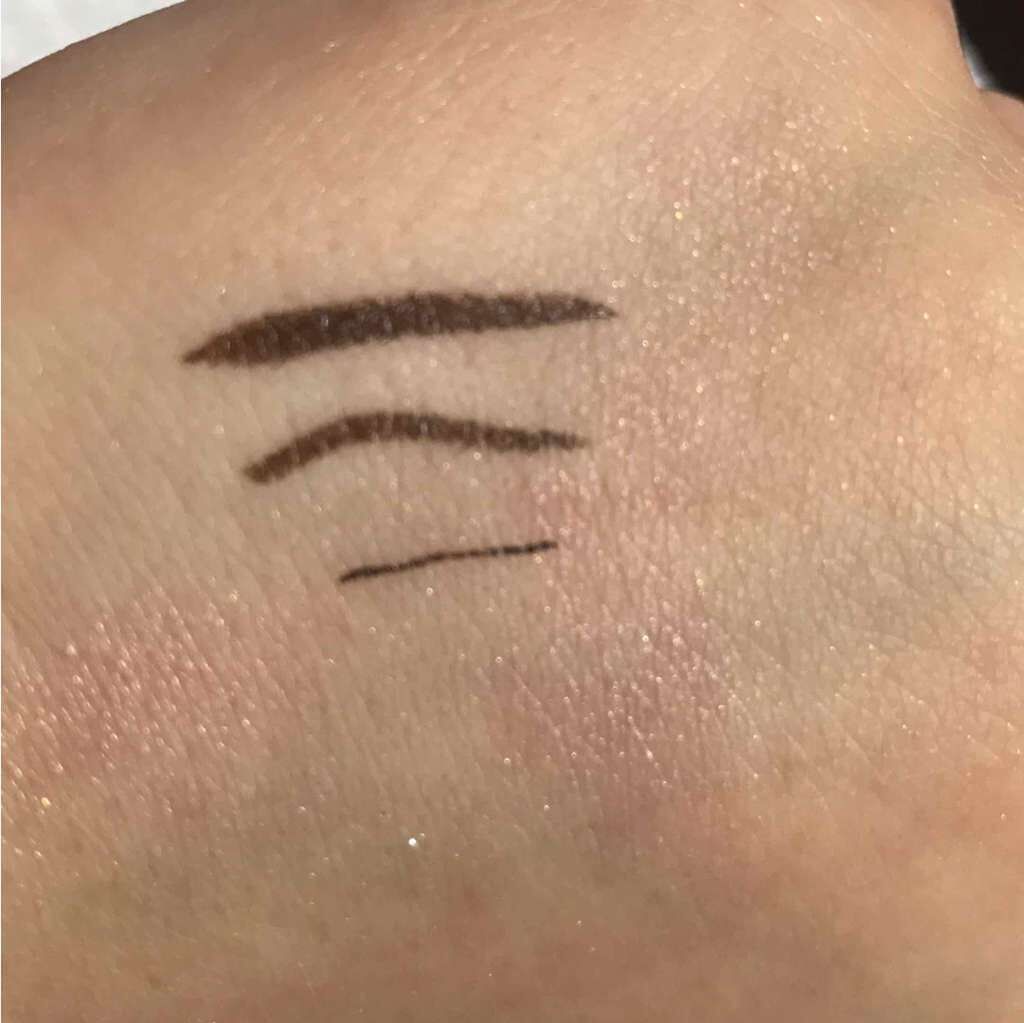 リンメル ロンドン エグザジェレート パーフェクト リキッドアイライナーのクチコミ「02 ブラウン

こちら非常にオススメです（*＾＾*)

細くも太くも書けて
はね上げ、切開ラ.....」（2枚目）