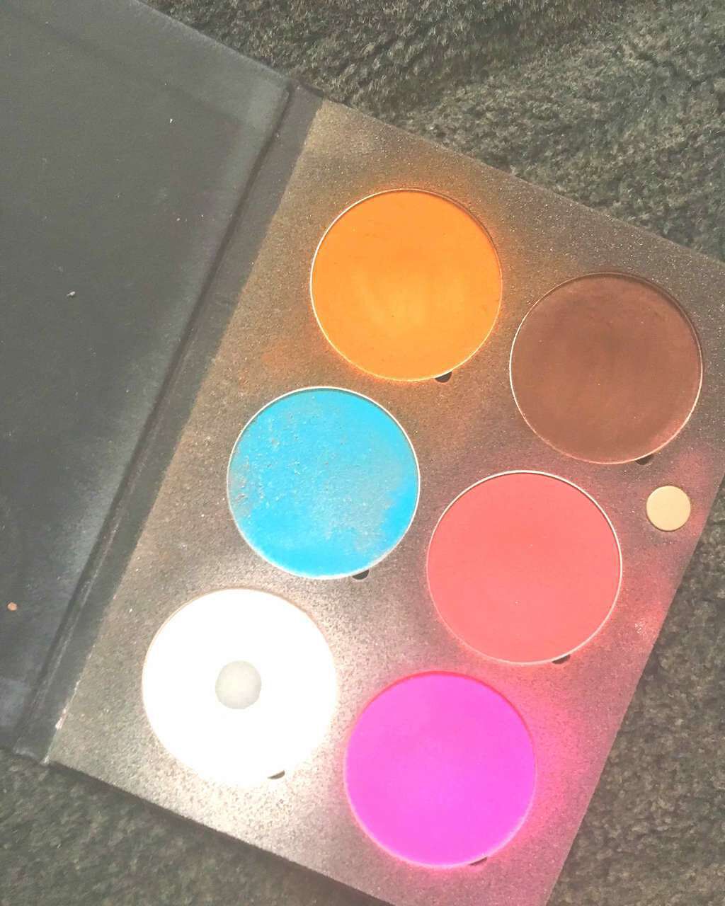 メイクアップカラーバリエーション/チャコット・コスメティクス/単色アイシャドウを使ったクチコミ（2枚目）