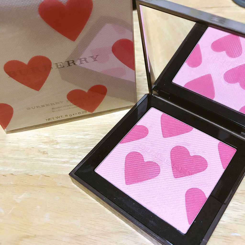 ファーストラブ ブラッシュ ハイライター/Burberry Beauty/プレストパウダーを使ったクチコミ（1枚目）