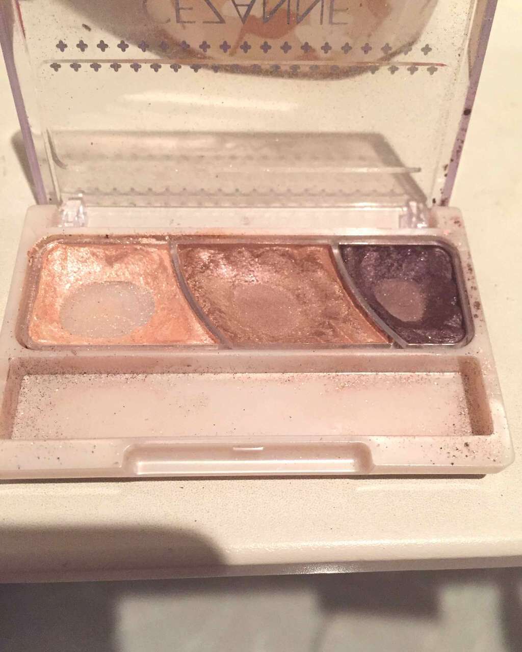 トーンアップアイシャドウ/CEZANNE/アイシャドウパレットを使ったクチコミ(2枚目)