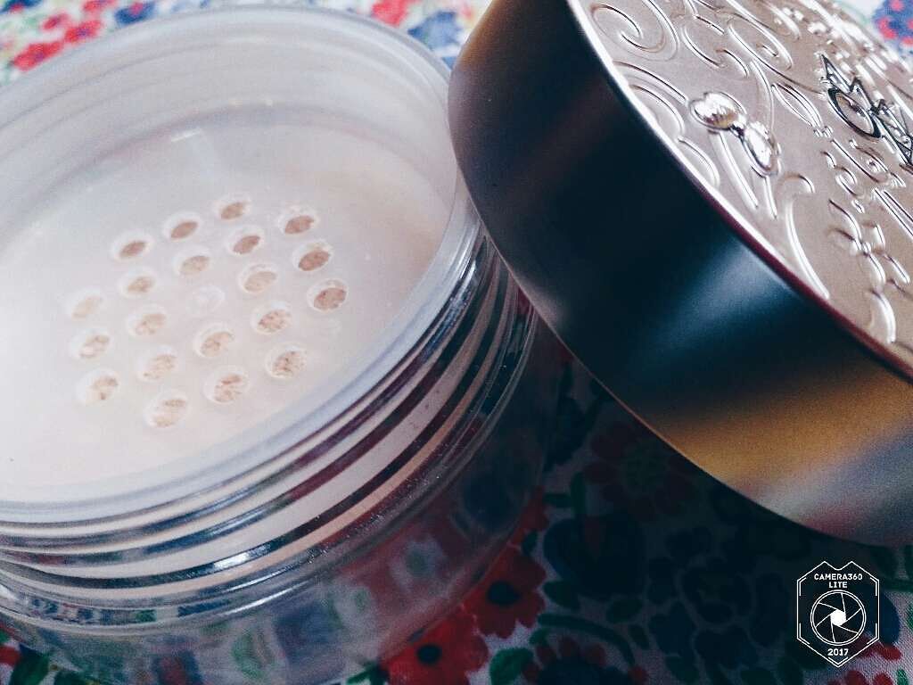 AQ MW フェイスパウダー/DECORTÉ/ルースパウダーを使ったクチコミ（2枚目）