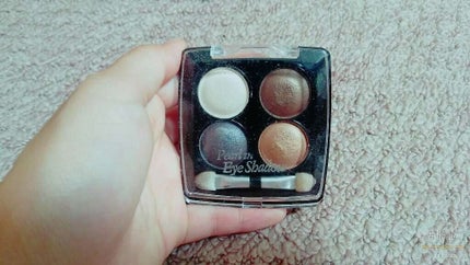 エルファー パールインアイシャドウ/DAISO/アイシャドウパレットを使ったクチコミ(1枚目)