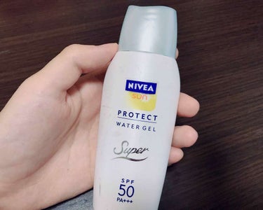 NIVEA SUN PROTECT WATER GEL

SPF50 PA+++

日焼け止めです〜〜

匂いにクセがなく、伸びが良いです.......

あと、ジェルなので仕方ないのですが、乳液並みに