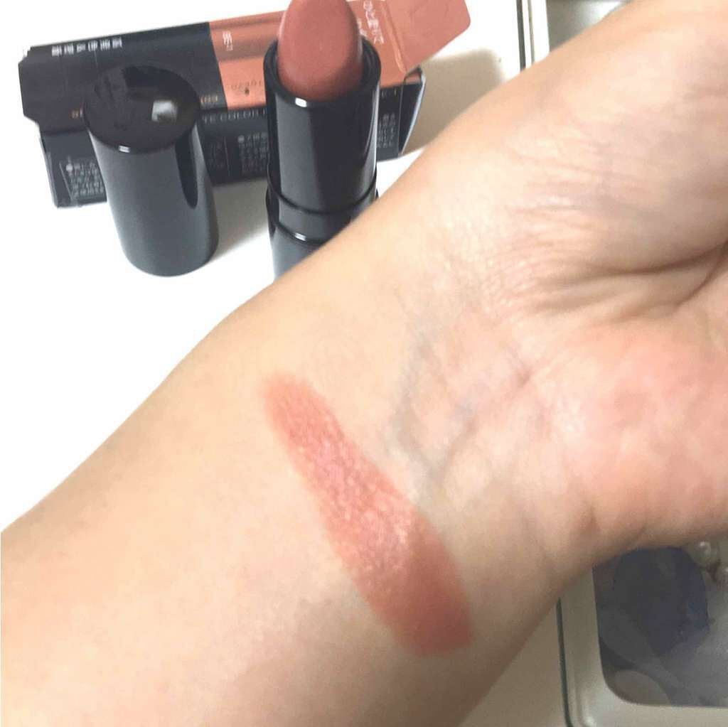 カラーハイビジョンルージュ/KATE/口紅を使ったクチコミ(2枚目)