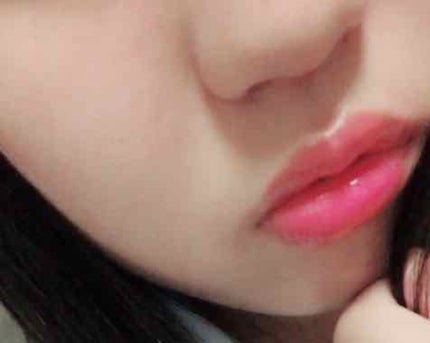 ツインカラーリップ ナチュラルピンク/It's Grimoire/口紅を使ったクチコミ(2枚目)