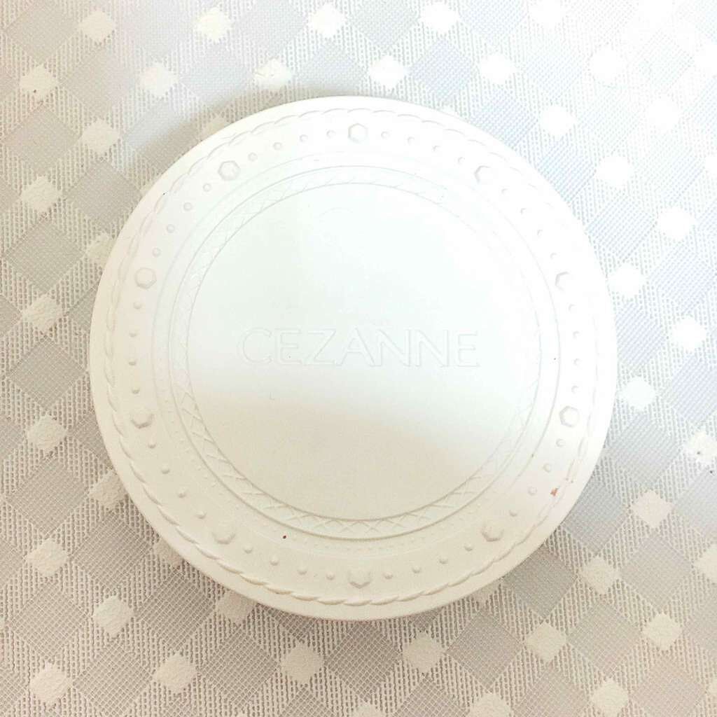 UVクリアフェイスパウダー/CEZANNE/プレストパウダーを使ったクチコミ（1枚目）