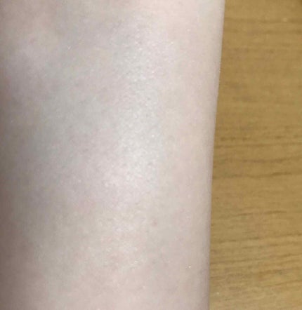 RMK プレストパウダー Nのクチコミ「RMK プレストパウダーN  03   
*1枚目の写真は室内で撮っていて加工なしです。少しで.....」(1枚目)