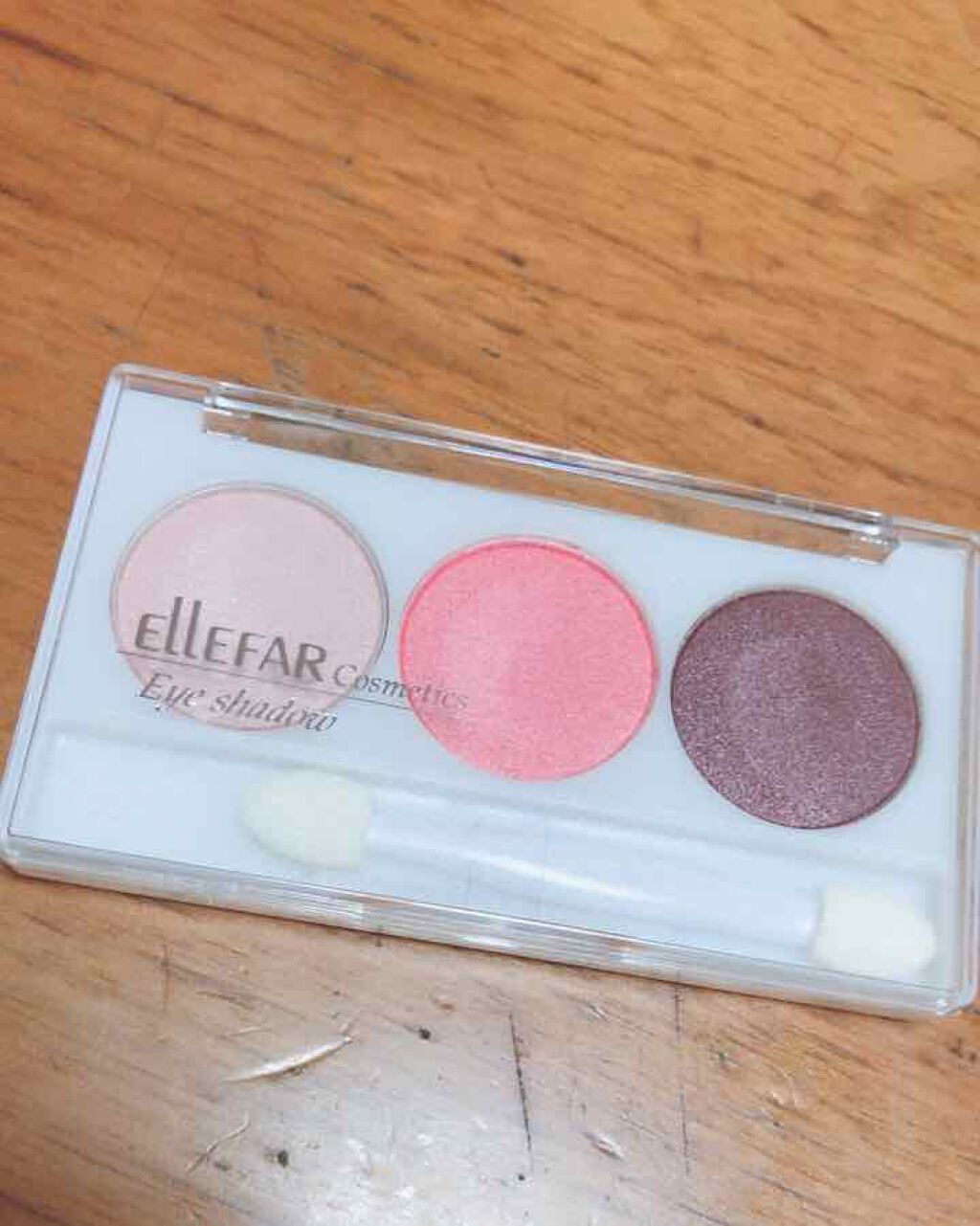 エルファー プロフェッショナル アイシャドウ/DAISO/アイシャドウパレットを使ったクチコミ(1枚目)