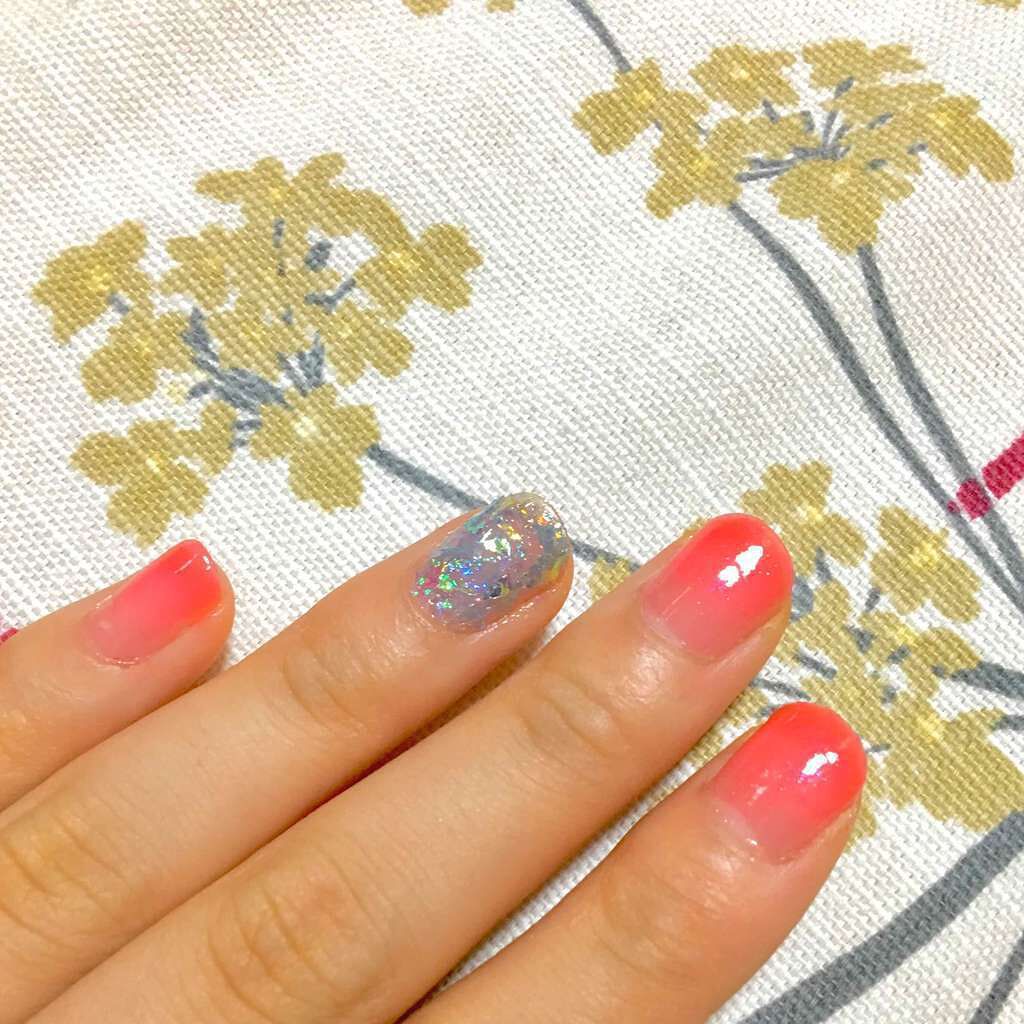 クラッシュホロ/キャンドゥ/ネイルチップ・パーツを使ったクチコミ(3枚目)