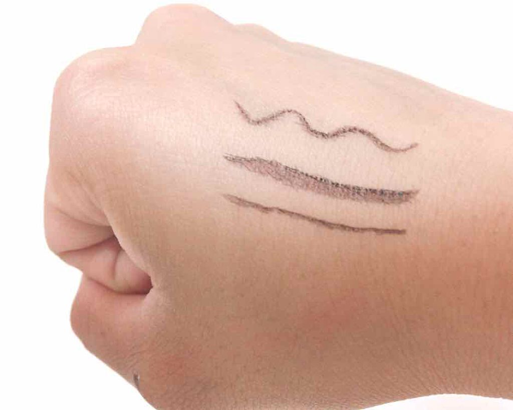 極細 アイライナーR/CEZANNE/リキッドアイライナーを使ったクチコミ(3枚目)