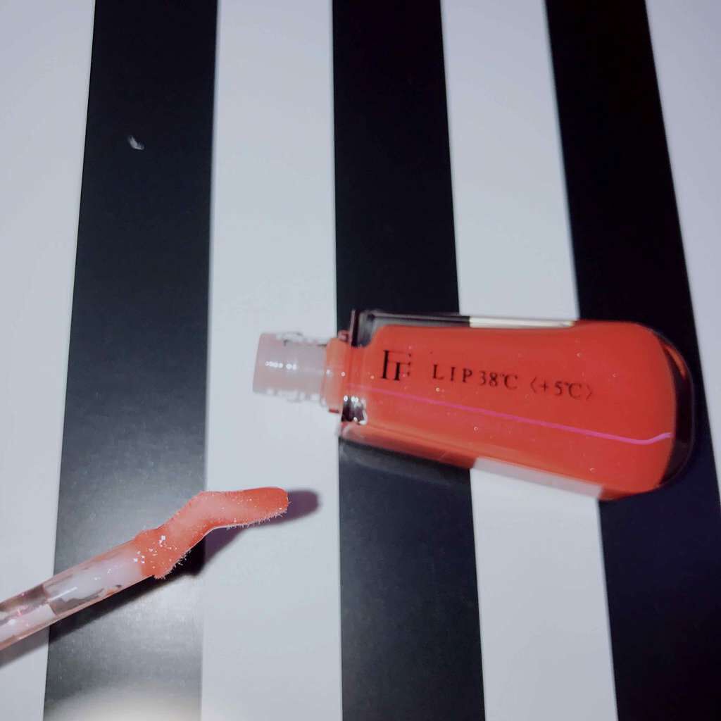 38°C / 99°F リップトリートメント (リップ美容液)/UZU BY FLOWFUSHI/リップケアを使ったクチコミ（2枚目）