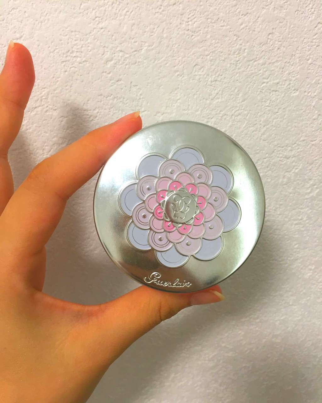 メテオリット ビーユ/GUERLAIN/フェイスパウダーを使ったクチコミ（2枚目）