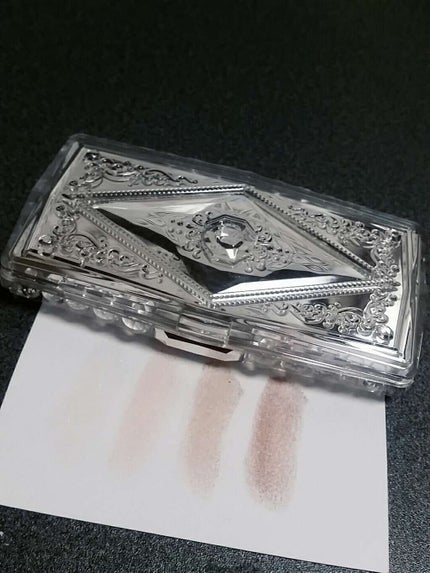 JILL STUART ジュエルクリスタル アイズ Nのクチコミ「ジュエルクリスタルアイズN ジルスチュアート
色は06 celestial seleniteで.....」(3枚目)