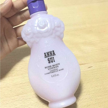 ANNA SUI ローズ ボディ シャンプーのクチコミ「アナ スイ ローズボディーローション
250ml 1,800円 

ボディーローションなので......」（1枚目）