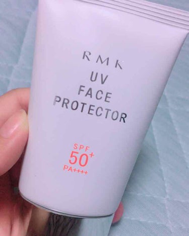 RMK UVフェイスプロテクター50
SPF50+ PA++++

顔用の日焼け止めです。
先月頭ぐらいから使い始めましたが使用感がとても良く、
気に入って毎日使っています。

スキンケアの最後、下地の