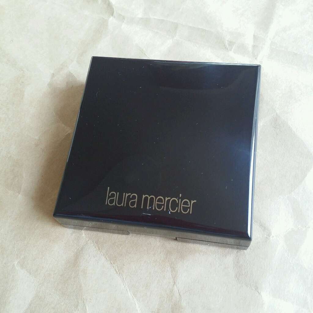 キャンドルグロウ パーフェクティングパウダー/ローラ メルシエ/プレストパウダーを使ったクチコミ（1枚目）