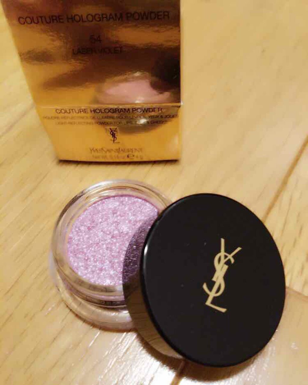 クチュール ホログラム パウダー/YVES SAINT LAURENT BEAUTE/ボディパウダーを使ったクチコミ（1枚目）