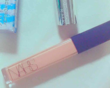 NARS ラディアントクリーミーコンシーラーのクチコミ「ずっと欲しかったNARSのコンシーラー！！✨

本当は新しい方のマットコンシーラーを買いに行っ.....」（1枚目）