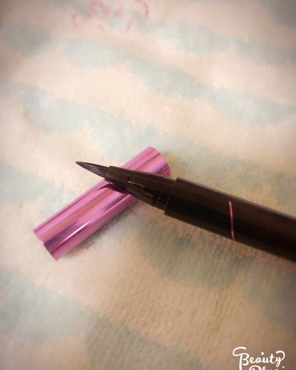 ハイパーシャープ ウィング ライナー/MAYBELLINE NEW YORK/リキッドアイライナーを使ったクチコミ（2枚目）