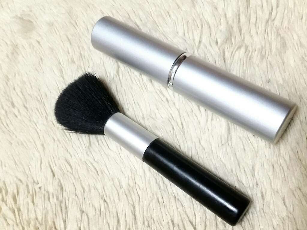 春姫 ファンデーションブラシ 大 ナチュラル/DAISO/メイクブラシを使ったクチコミ（2枚目）