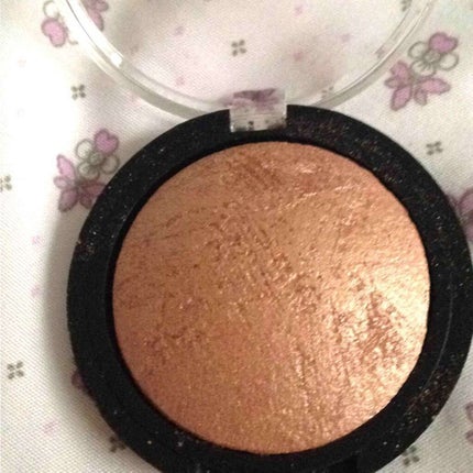 ベイクドハイライター/e.l.f. Cosmetics/パウダーハイライトを使ったクチコミ(2枚目)