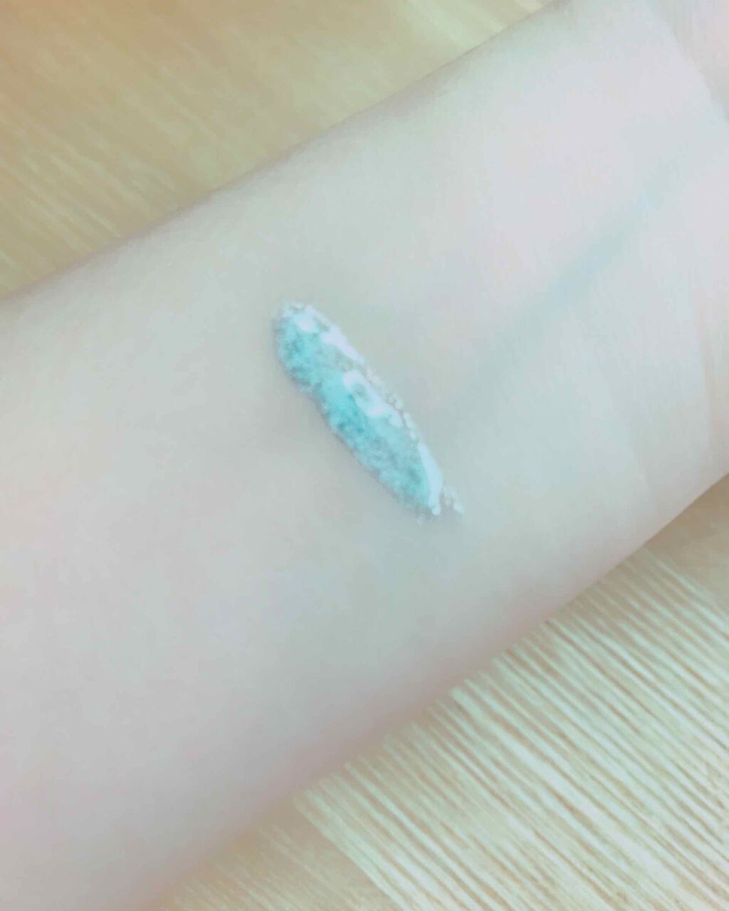 エルファー パールインアイシャドウ/DAISO/アイシャドウパレットを使ったクチコミ（2枚目）