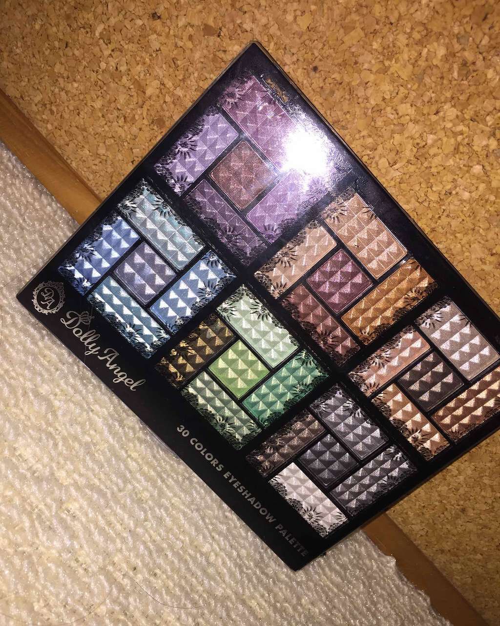 30COLORSEYESHADOWPALETTE/Dolly Angel/アイシャドウパレットを使ったクチコミ(1枚目)