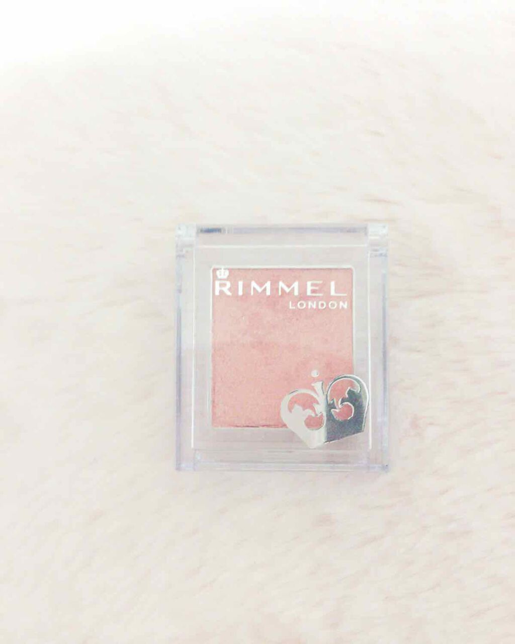 プリズム パウダーアイカラー/リンメル ロンドン/単色アイシャドウを使ったクチコミ(1枚目)