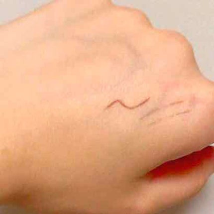 モテライナー リキッド/UZU BY FLOWFUSHI/リキッドアイライナーを使ったクチコミ(4枚目)