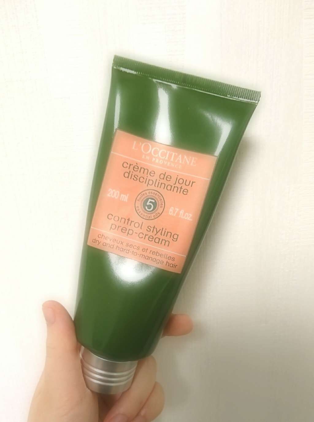 ファイブハーブス リペアリングスタイリングクリーム/L'OCCITANE/ヘアワックス・クリームを使ったクチコミ(1枚目)