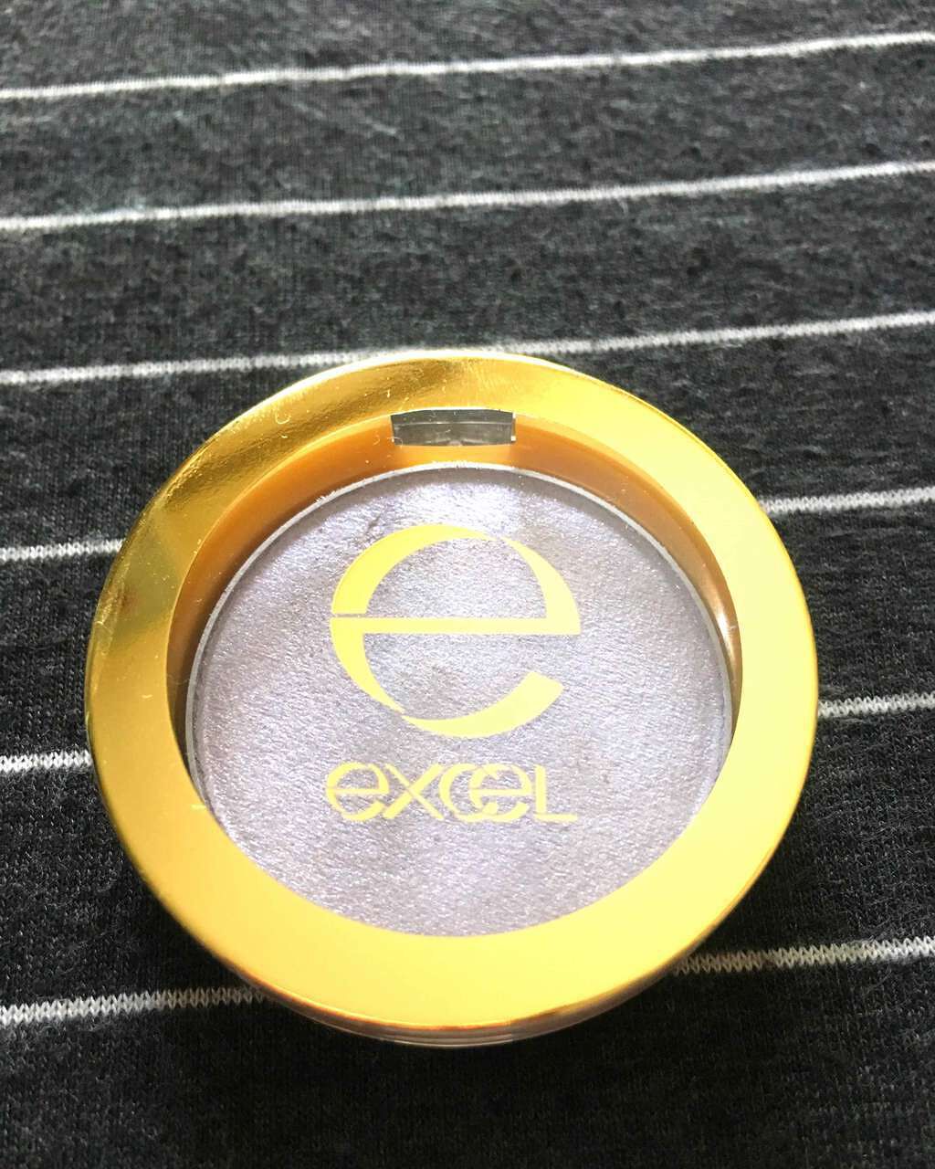 シャイニーシャドウ N/excel/単色アイシャドウを使ったクチコミ(1枚目)